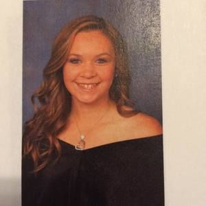 Meet your Posher, Larissa